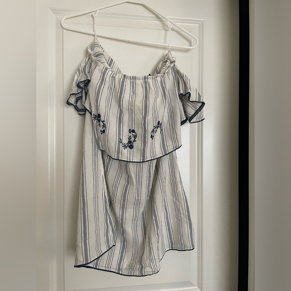 NWT express off shoulder with cap sleeves dress